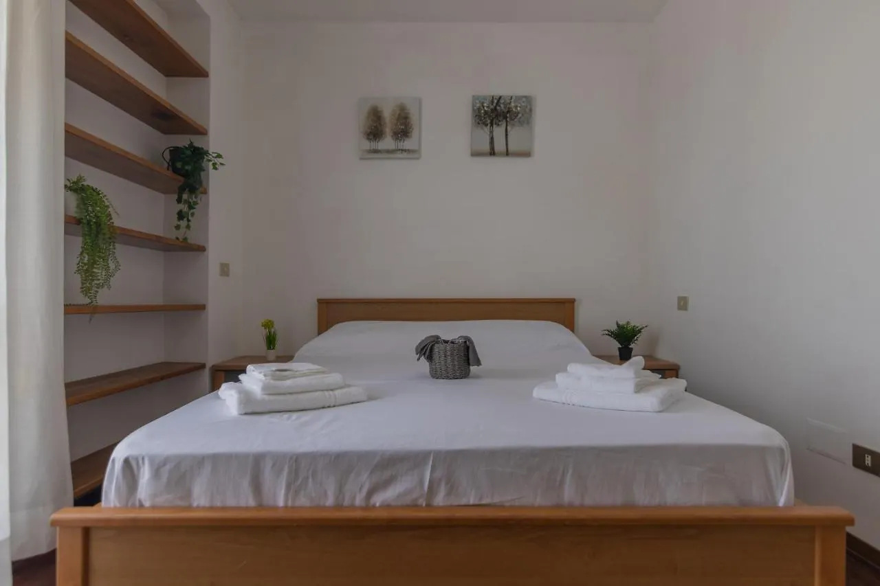 Comfort Penthouse - Private Parking, Wi-Fi Apartment Rome Italy