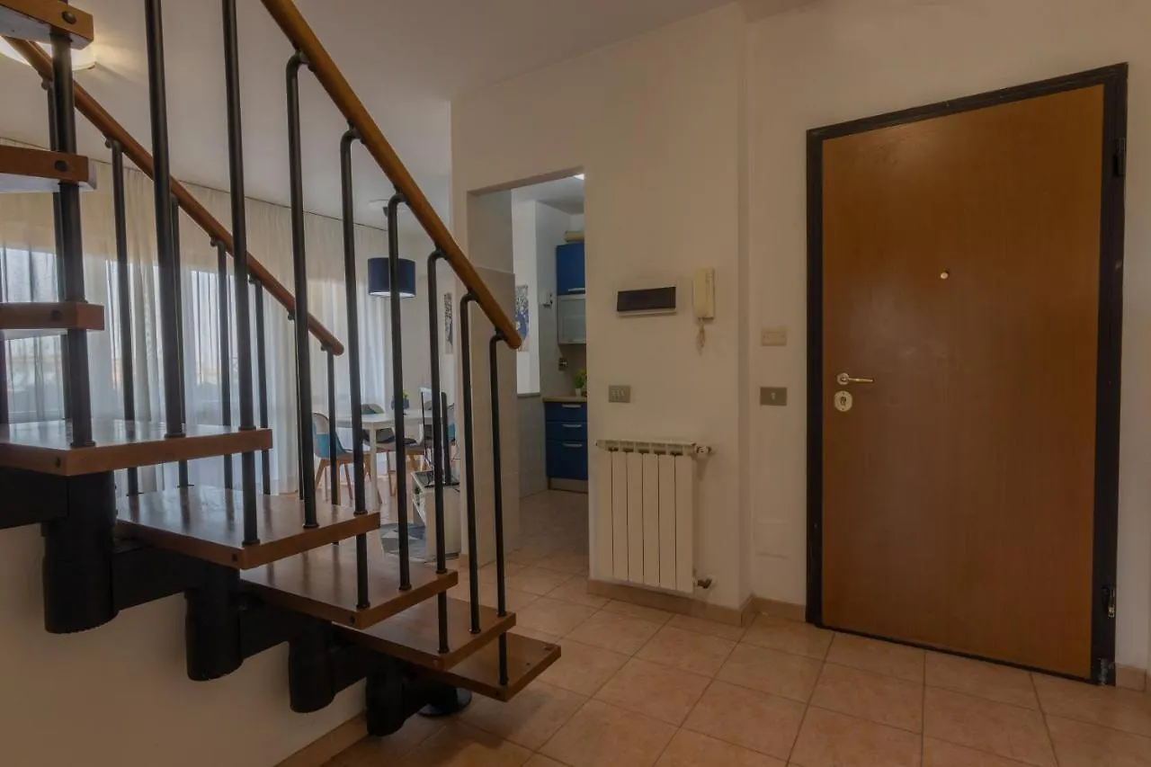 Comfort Penthouse - Private Parking, Wi-Fi Apartment Rome Italy