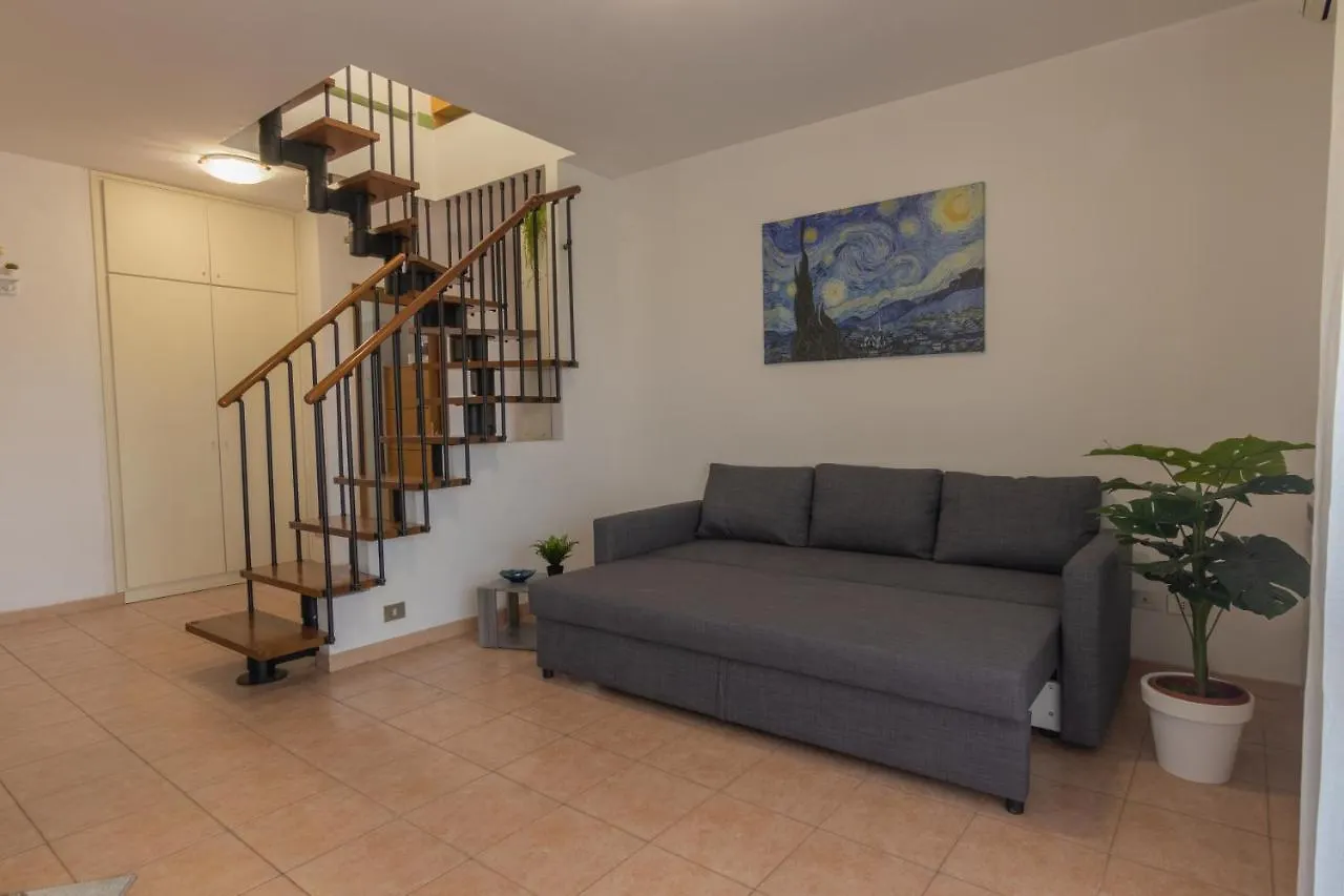 Comfort Penthouse - Private Parking, Wi-Fi Apartment Rome