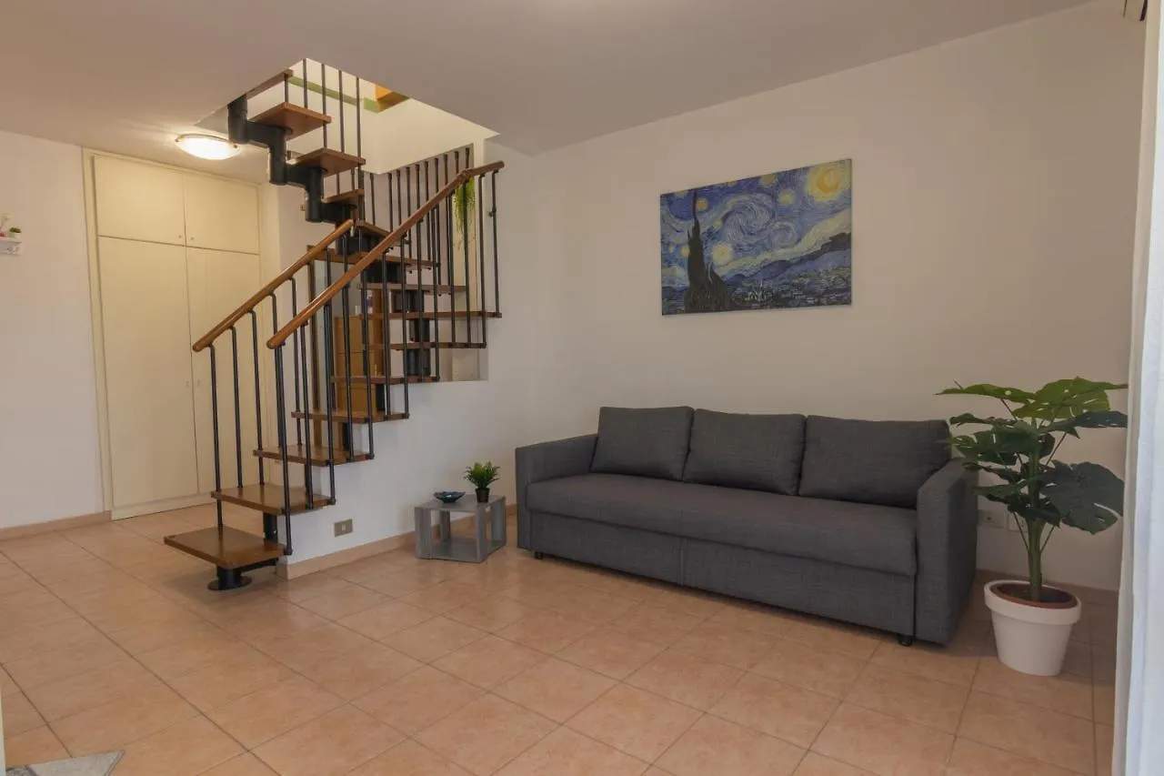 Comfort Penthouse - Private Parking, Wi-Fi Apartment Rome